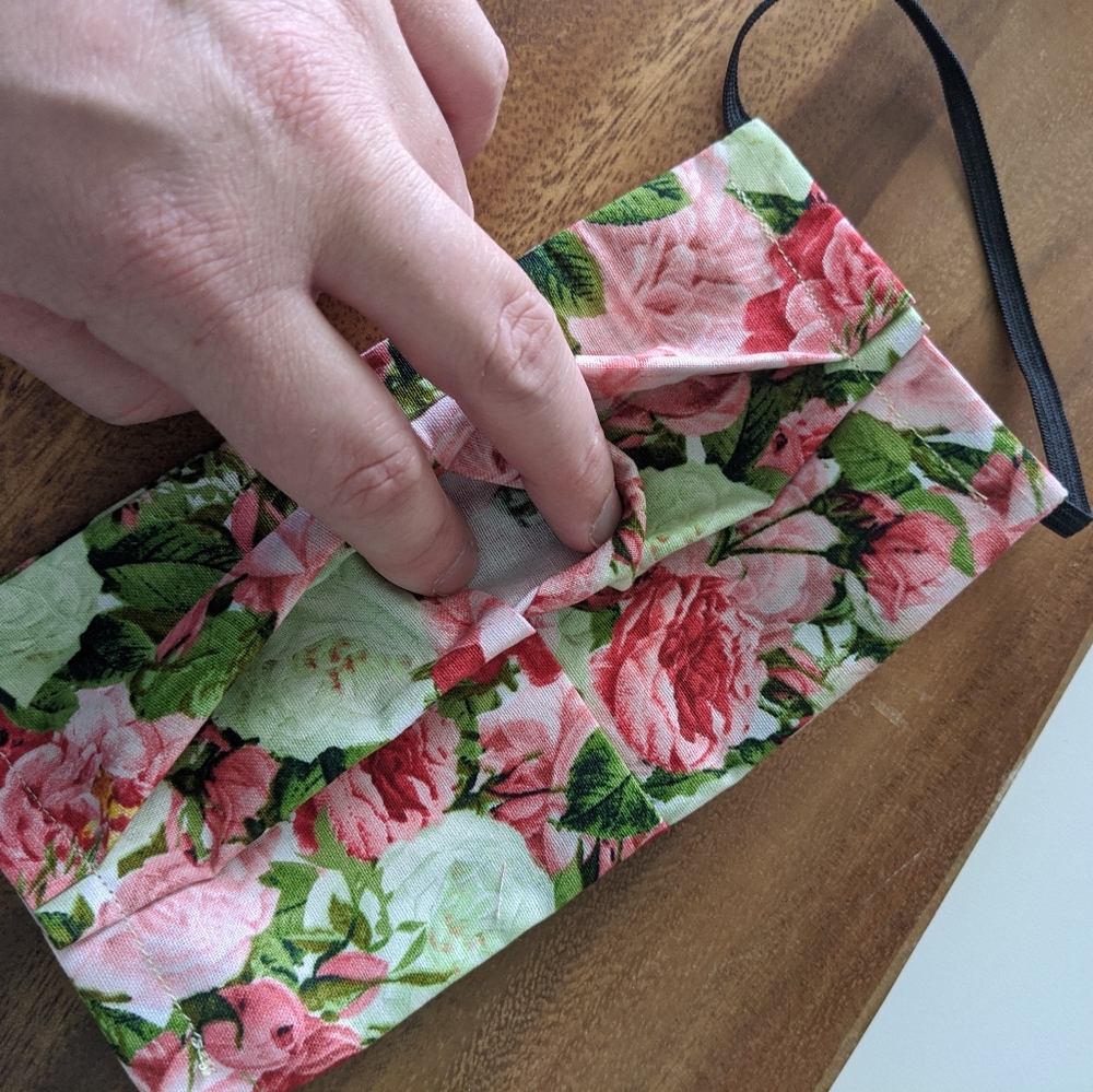 Face Covering - Rose Floral - Picture 6 of 6